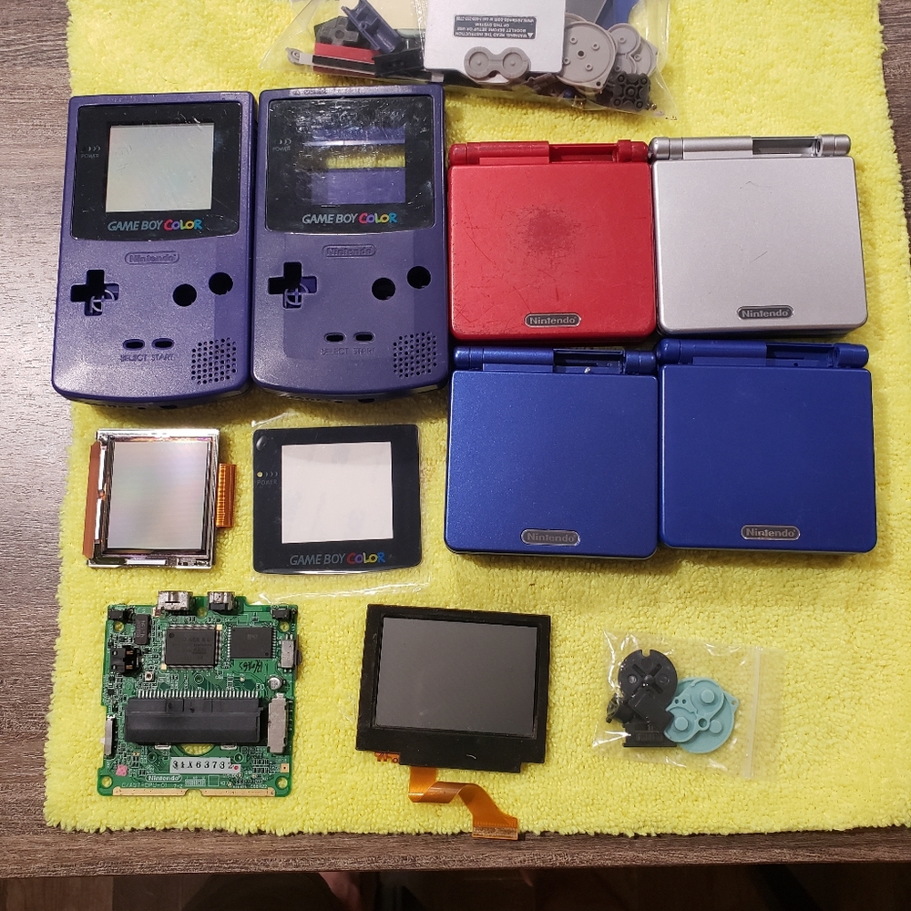 Gameboy Advance SP AGS 101 + shells + etc.